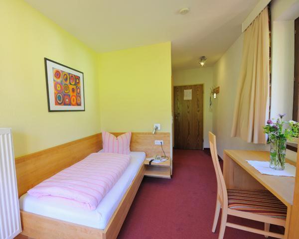 Haus Raetikon Apartment บรานด์ ภายนอก รูปภาพ