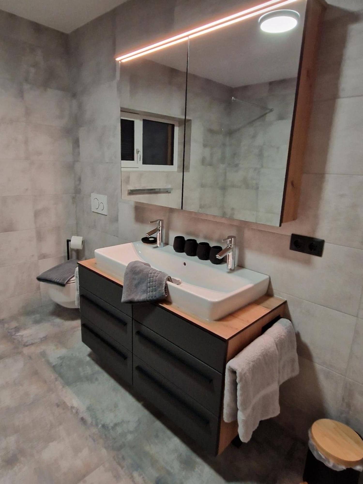 Haus Raetikon Apartment บรานด์ ภายนอก รูปภาพ