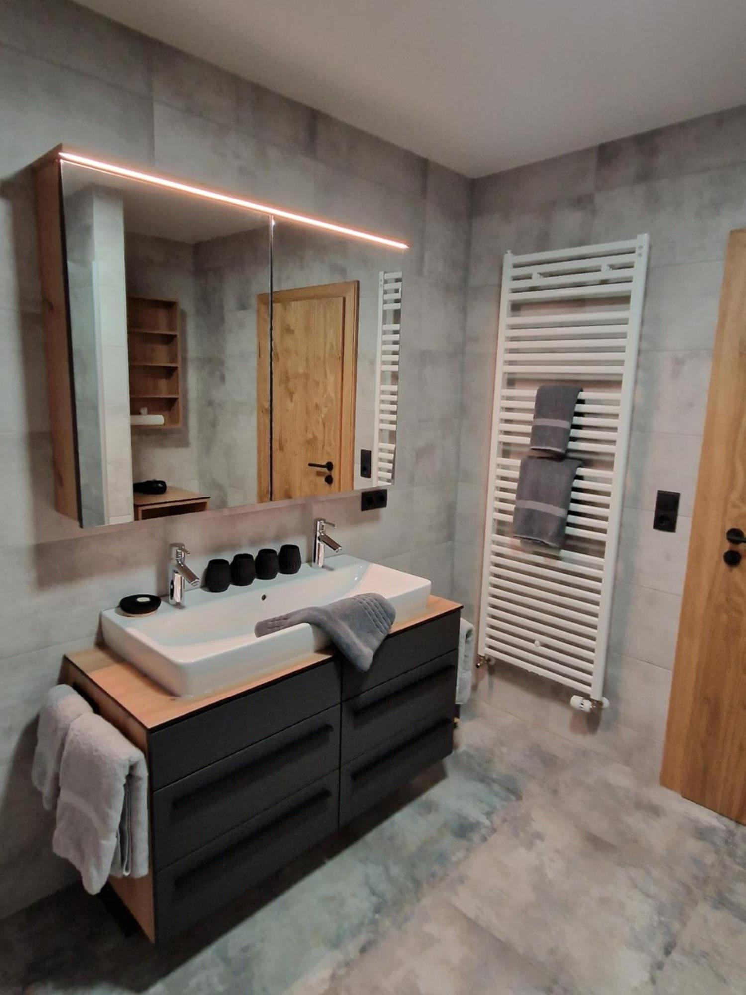 Haus Raetikon Apartment บรานด์ ภายนอก รูปภาพ